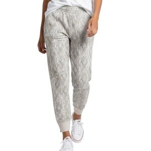 EVEREVE LEVEL 99 Snake Print Jolie Utility Pants in Gray/White Size 25 — NWT